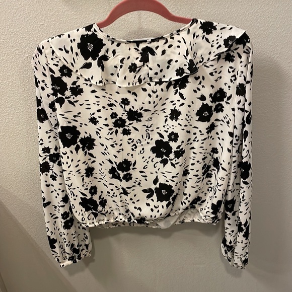 ASTR Blouse - Picture 2 of 3